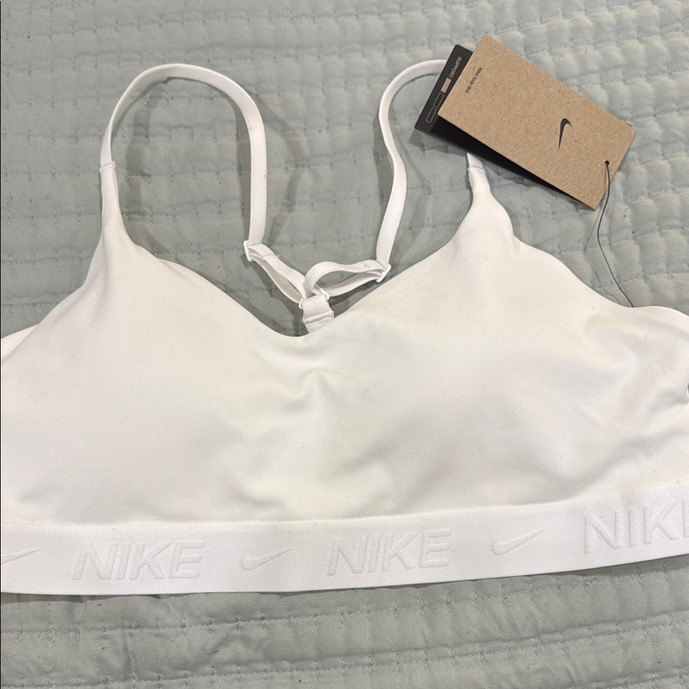 NWT Nike sports bra M